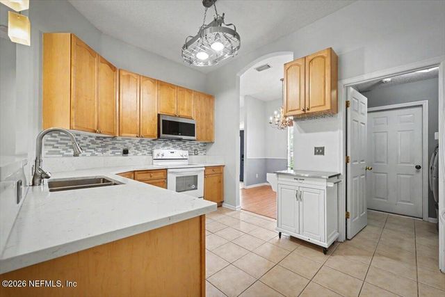 711 SID Drive, Jacksonville, FL 32218