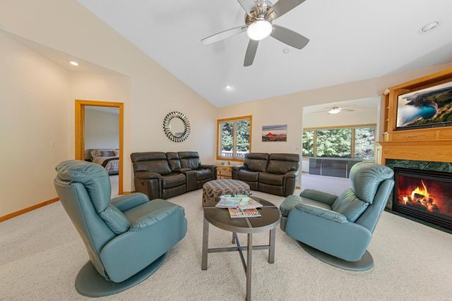 2065 Raspberry Ridge Place NE, Owatonna, MN 55060