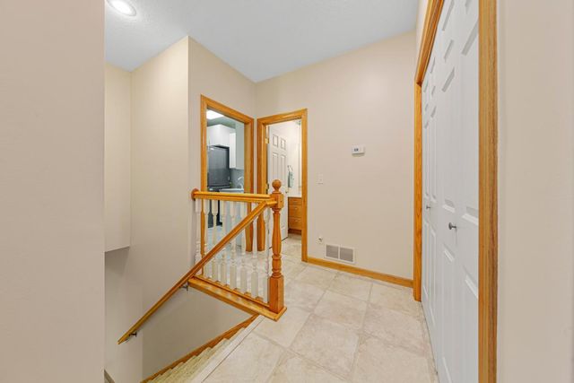 2065 Raspberry Ridge Place NE, Owatonna, MN 55060