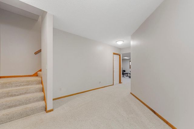 2065 Raspberry Ridge Place NE, Owatonna, MN 55060