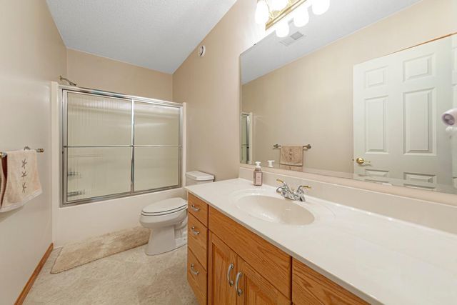 2065 Raspberry Ridge Place NE, Owatonna, MN 55060