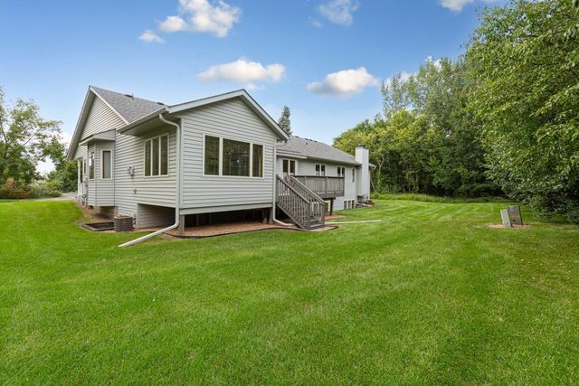 2065 Raspberry Ridge Place NE, Owatonna, MN 55060