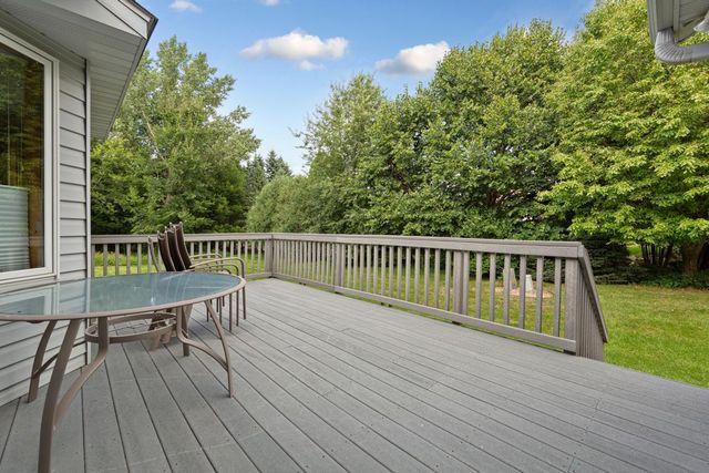 2065 Raspberry Ridge Place NE, Owatonna, MN 55060