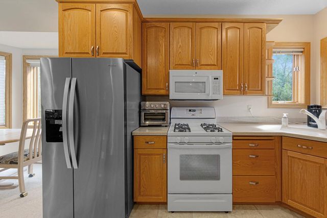 2065 Raspberry Ridge Place NE, Owatonna, MN 55060