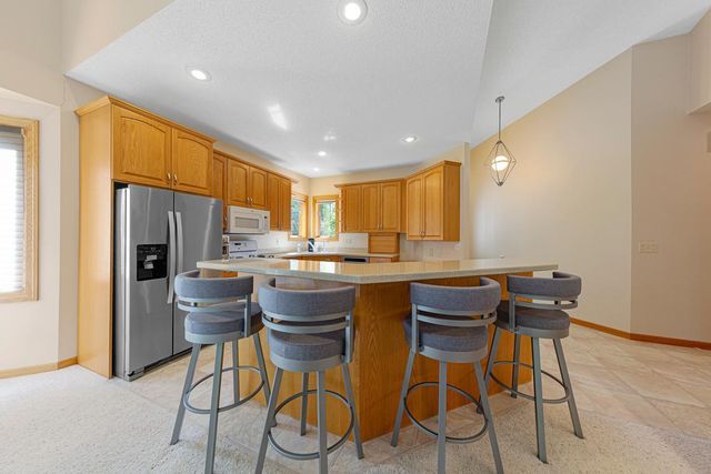 2065 Raspberry Ridge Place NE, Owatonna, MN 55060