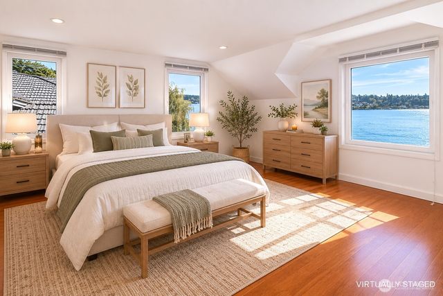 8319 NE Juanita Drive, Kirkland, WA 98034