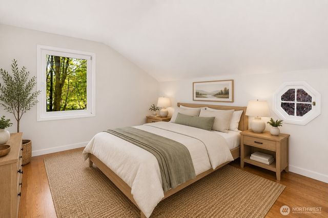 8319 NE Juanita Drive, Kirkland, WA 98034