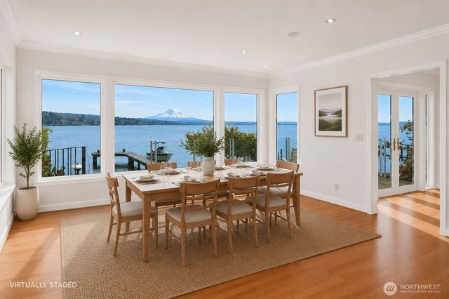 8319 NE Juanita Drive, Kirkland, WA 98034