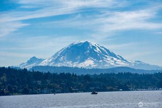 8319 NE Juanita Drive, Kirkland, WA 98034