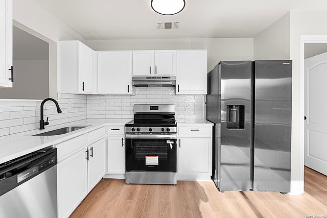 6852 FLATSTONE PASS, Converse, TX 78109