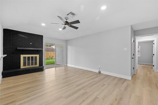 10415 Towne Oak Lane, Sugar Land, TX 77498