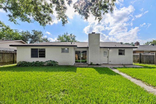 10415 Towne Oak Lane, Sugar Land, TX 77498