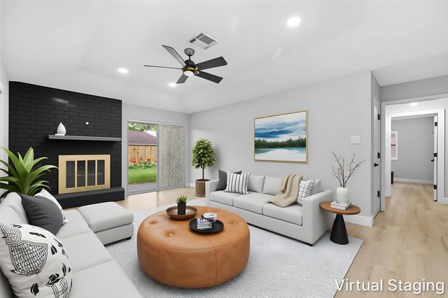 10415 Towne Oak Lane, Sugar Land, TX 77498