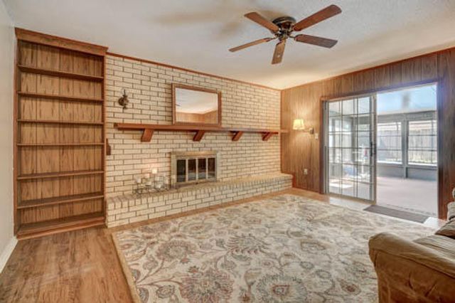 613 NE Cambridge Avenue, Fort Walton Beach, FL 32547