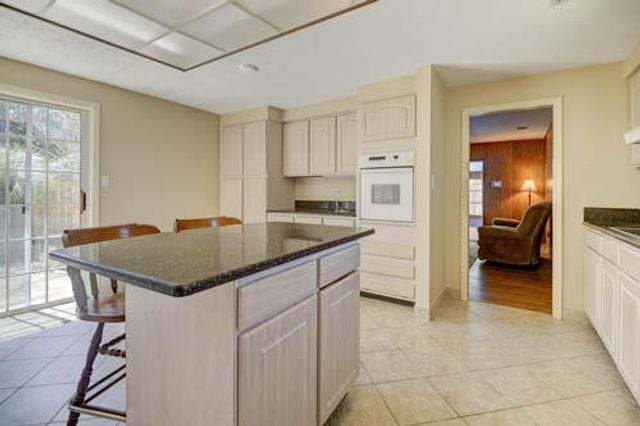 613 NE Cambridge Avenue, Fort Walton Beach, FL 32547