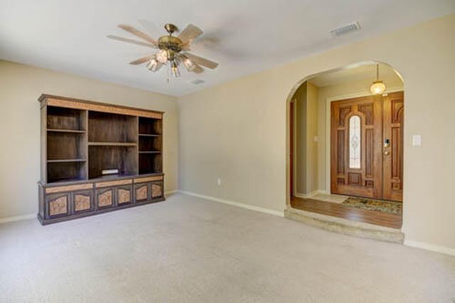 613 NE Cambridge Avenue, Fort Walton Beach, FL 32547