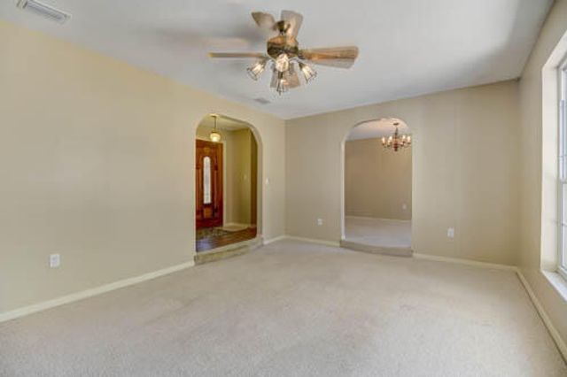 613 NE Cambridge Avenue, Fort Walton Beach, FL 32547