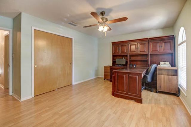 613 NE Cambridge Avenue, Fort Walton Beach, FL 32547