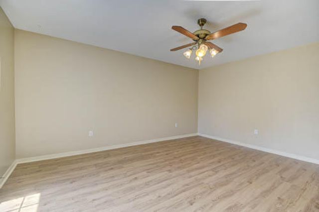 613 NE Cambridge Avenue, Fort Walton Beach, FL 32547