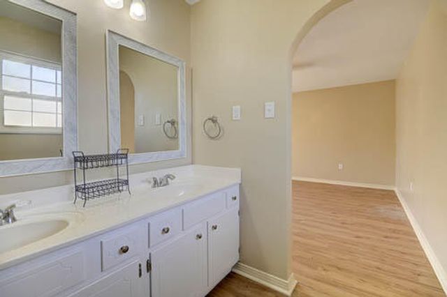 613 NE Cambridge Avenue, Fort Walton Beach, FL 32547