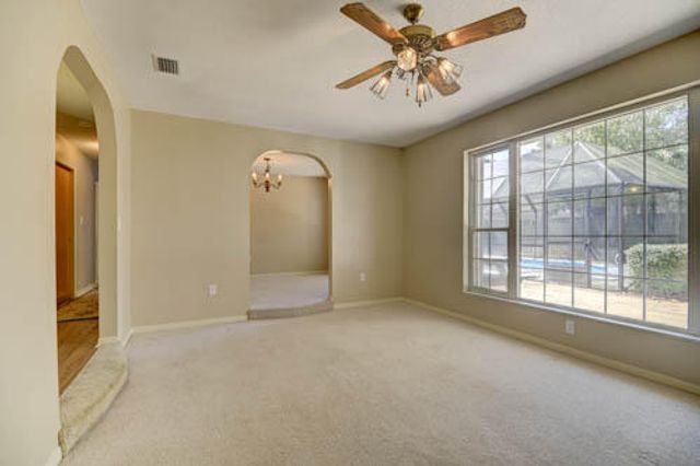 613 NE Cambridge Avenue, Fort Walton Beach, FL 32547