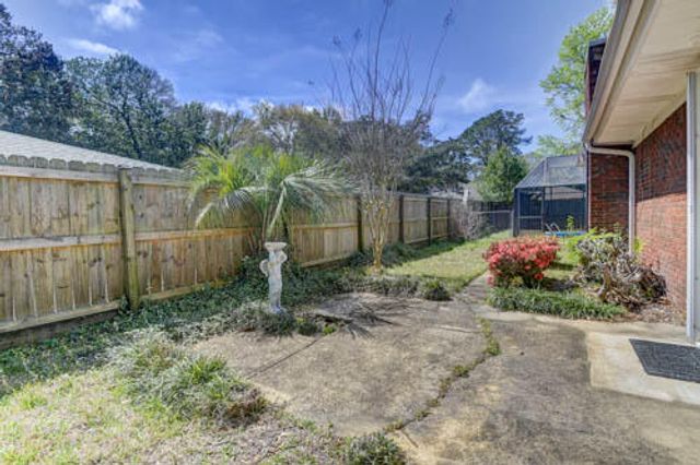 613 NE Cambridge Avenue, Fort Walton Beach, FL 32547