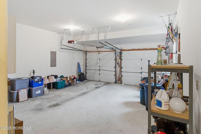 6 Swan Lake Court, Barnegat, NJ 08005