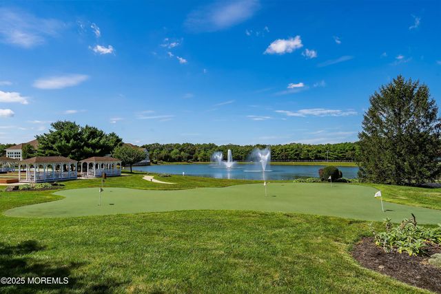 6 Swan Lake Court, Barnegat, NJ 08005