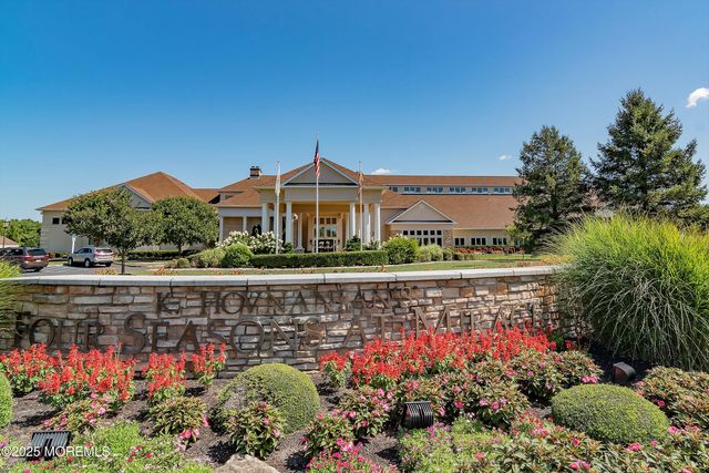 6 Swan Lake Court, Barnegat, NJ 08005