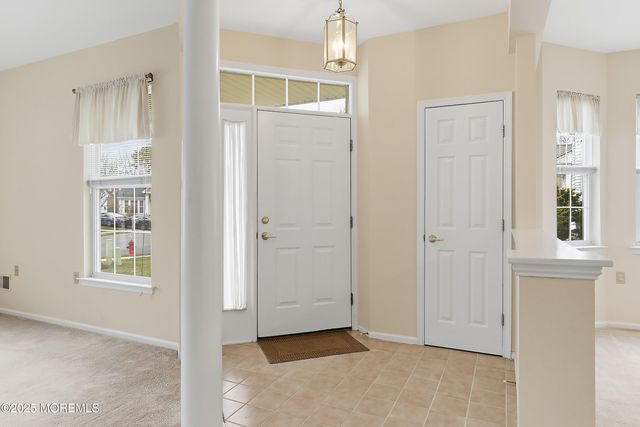 6 Swan Lake Court, Barnegat, NJ 08005