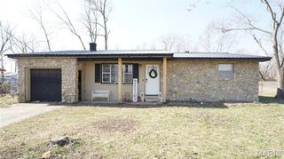 609 Harry Dr, Dexter, MO 63841