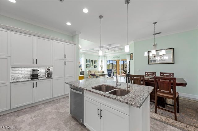 6933 Saona CT, Naples, FL 34113