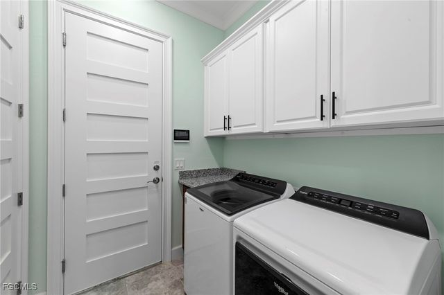 6933 Saona CT, Naples, FL 34113