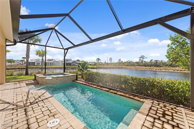 6933 Saona CT, Naples, FL 34113