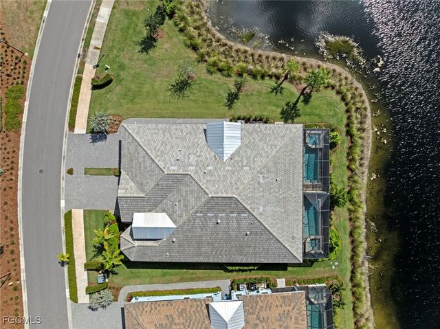 6933 Saona CT, Naples, FL 34113