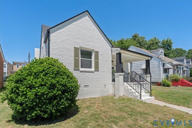 902 N 37th St, Richmond, VA 23223