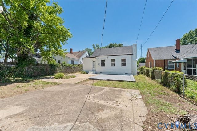 902 N 37th St, Richmond, VA 23223