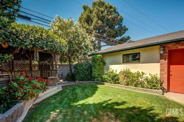 1222 9th Avenue, Delano, CA 93215