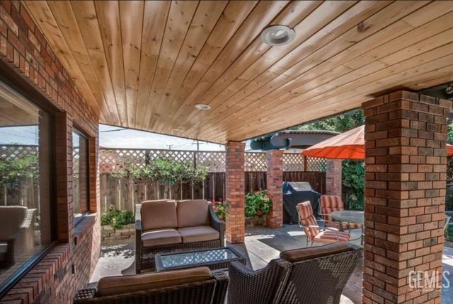 1222 9th Avenue, Delano, CA 93215