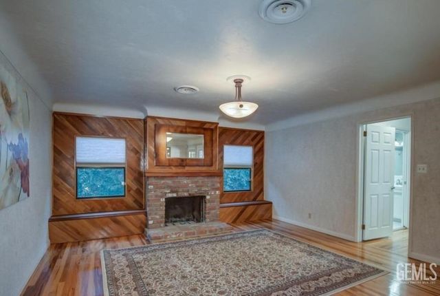 1222 9th Avenue, Delano, CA 93215