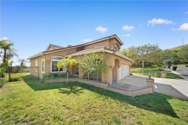 3285 Rim Rd, Yorba Linda, CA 92886