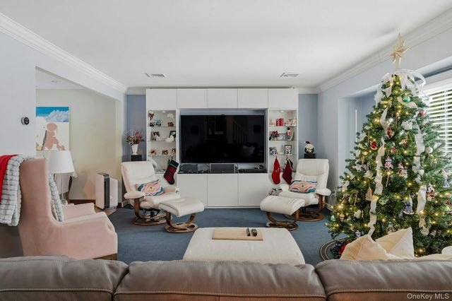 90 Pacific Street, Massapequa Park, NY 11762