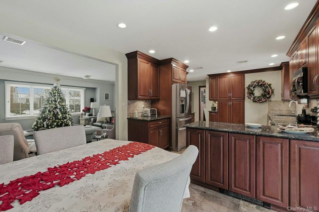 90 Pacific Street, Massapequa Park, NY 11762