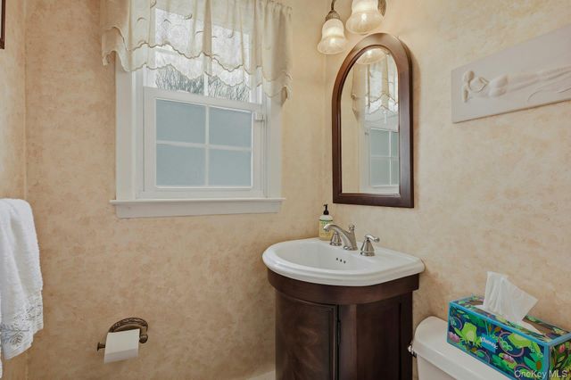 90 Pacific Street, Massapequa Park, NY 11762