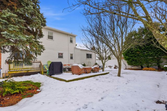 90 Pacific Street, Massapequa Park, NY 11762