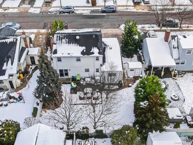 90 Pacific Street, Massapequa Park, NY 11762