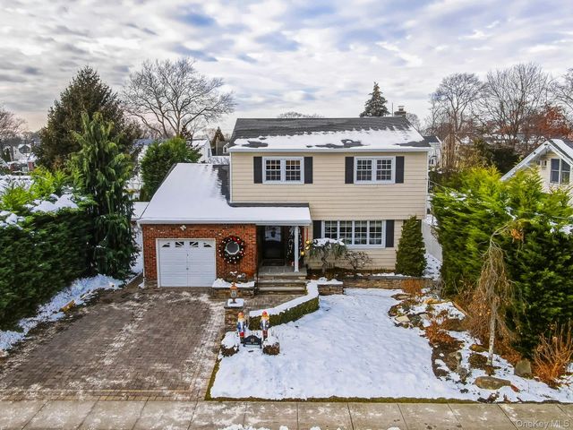 90 Pacific Street, Massapequa Park, NY 11762