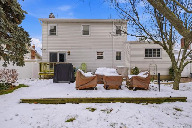 90 Pacific Street, Massapequa Park, NY 11762