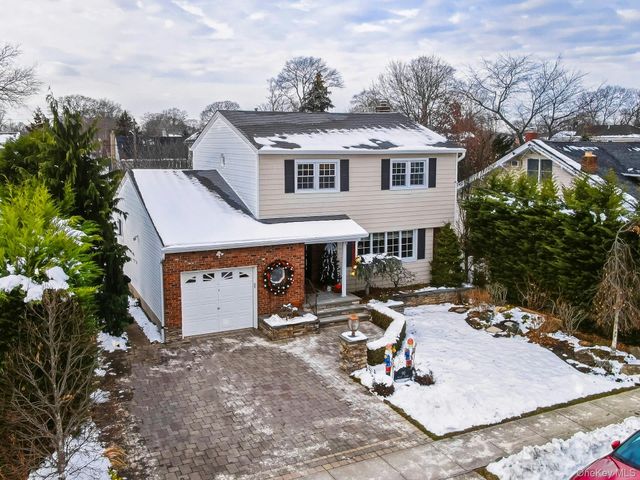 90 Pacific Street, Massapequa Park, NY 11762