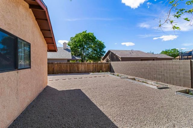 1951 Motor Avenue, Kingman, AZ 86401